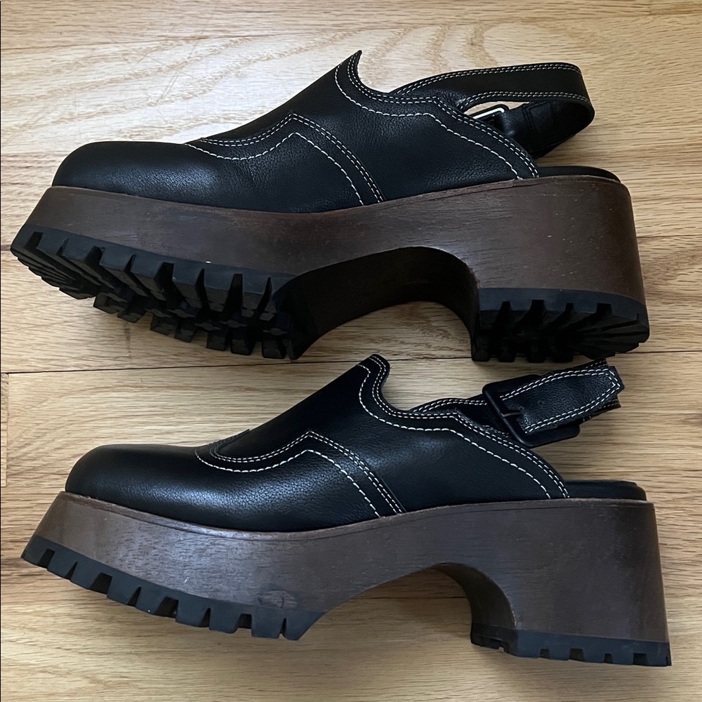 Charlotte Stone Loni Clogs in Black - Picture 7 of 8